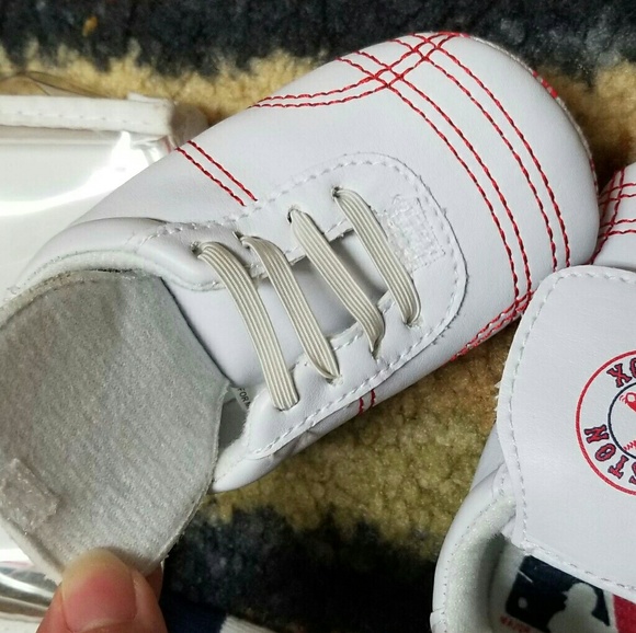 Boston Red Socks baby shoe - Picture 6 of 6